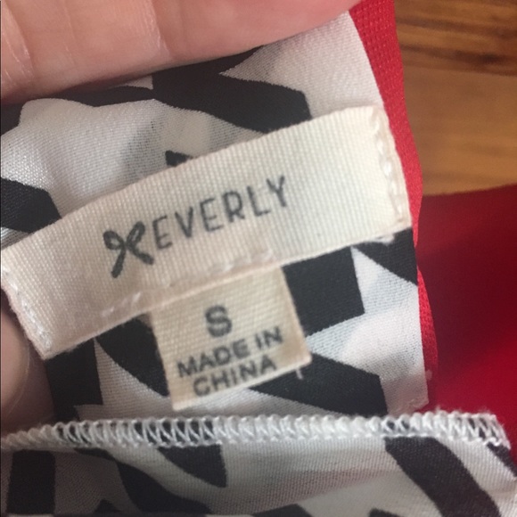 Red Sleeveless Sheath - Picture 4 of 4